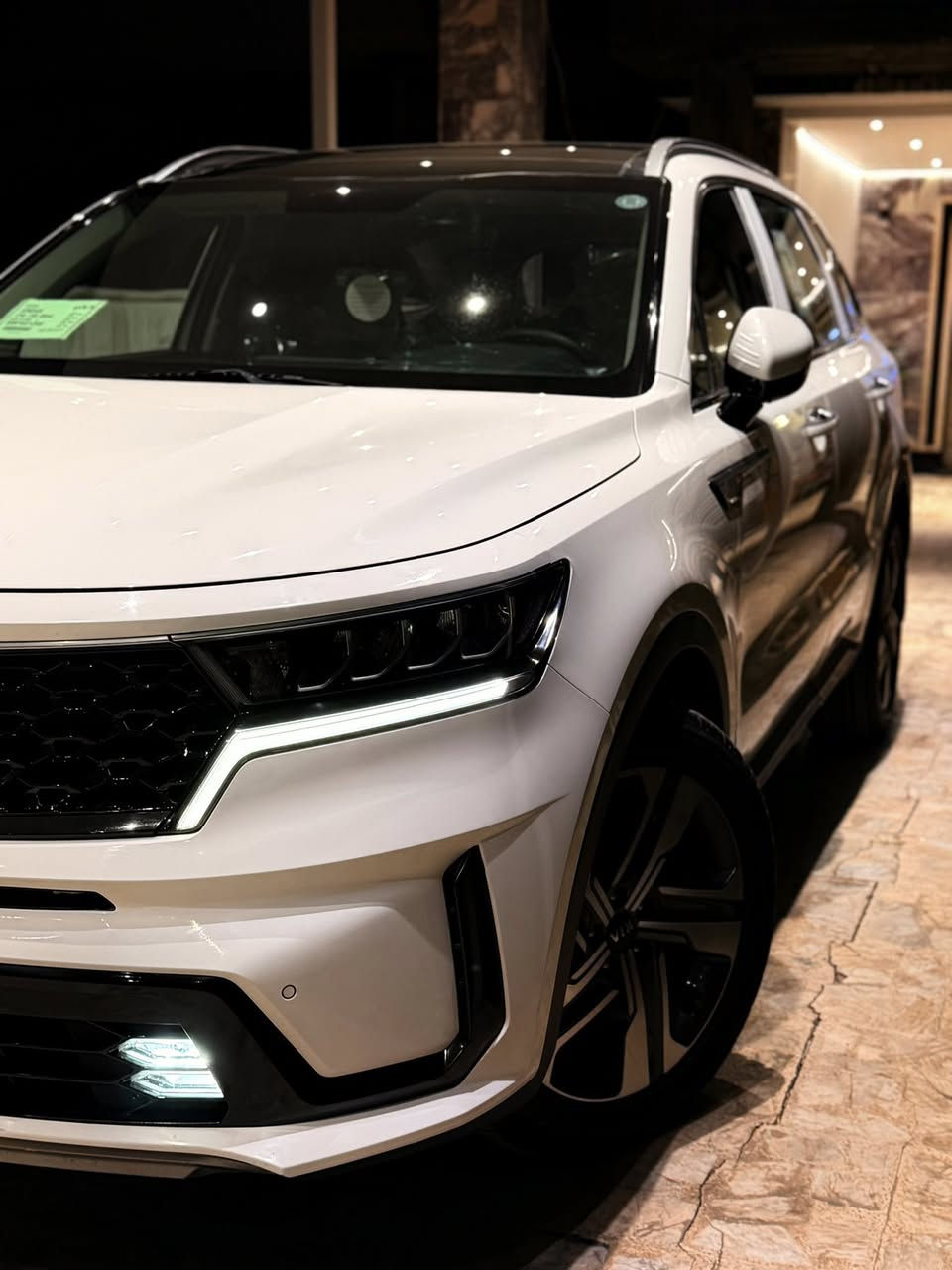 السلام عليكم
كيا سورنتو 2021 خليجي استيراد شركة الدولية 
مكينة 6 سلندر كير ماوس كير مكينة صدر تايرات تبريد كلة نضيف وكفالة 
مواصفاتها 
بنورما 
بصمة
كير ماوس 
كشنات جلد  كهرباء امامي خلفي 
تدفئة تبريد ب الكشنات 
جنطة كهرباء 
انارة محيطة 
لايت عدسات 
باقي المواصفات معروفة 
السيارة رقم أربيل الجديد تحويل او وكالة حاظر 
السيارة بدون ضربة او صبغ بيها كم مكان بسيط تعديل بارد باقي السيارة كفالة من كلشي مكان السيارة بغداد 
سعرها 258 وبيها مجال بسيط 
***********
