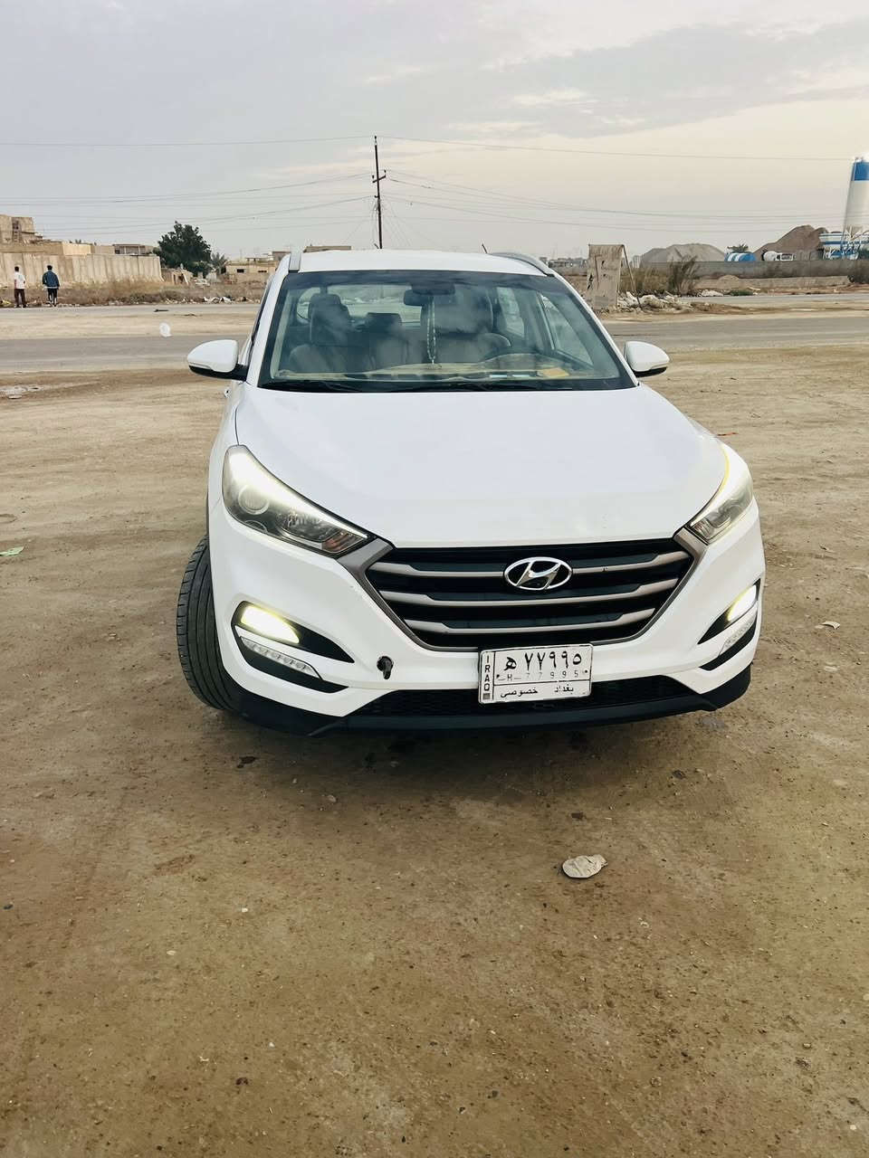 سلام عليكم
توسان 2018 خليجي كفاله عامه

رقم بغداد 

تحكمات جهتين كامره اماميه كأمره خلفيه 

٣ انضمه قياده

٥ ويل كب كروم

تبريد قطعتين

مكينه وكير ع شركه

 

مكينه 2000 ع شركه 

ماشيه 135 

الاتصال ***********
