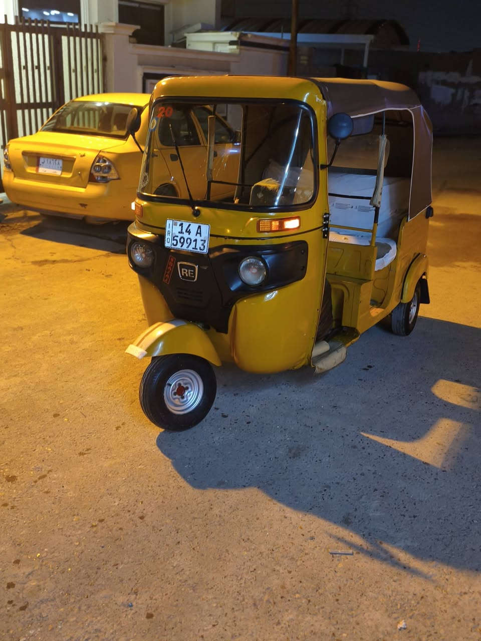 سلام عليكم تكاتك للبيع عشرين رقم وسنويه بسمي رقم بصره تحويل وين مجان مكاني بغداد  الدورة حي دجله سعر
ملايين 6000ونص
***********
