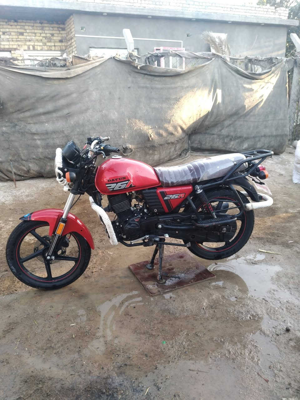 سلام عليكم ورحمه الله وبركاته دراجه 2023 دايوان للبيع السعر 1150 مكينه كتابه حمره أرقب نوعيه درج شغله علا آخر حبايه نظافه 100/100الشراي يتوصل وياي علا الرقم ***********وبيه خير وتدلل
