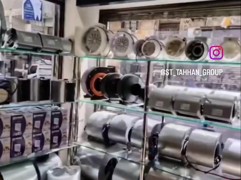 🚀 طحان للتهوية والتكييف المركزي.. الريادة في التصنيع والتنفيذ! 🚀
​وراء كل مشروع صناعي أو تجاري ناجح، نظام تهوية ذكي وقوي. نحن في شركة طحان نضع بين أيديكم خبرة سنوات في تقديم الحلول المتكاملة، من أصغر توربين إلى أضخم شبكات الدكت.
​⚙️ ماذا نقدم لكم في TAHHAN؟
​1️⃣ تصنيع وتنفيذ أنظمة الدكت (Ducting):
​نعتمد نظام الـ FLANGE SYSTEM لضمان إحكام الإغلاق ومنع تسريب الهواء.
​تنفيذ احترافي مخصص للمشافي، معامل الأدوية، والمطاعم الكبرى.
​2️⃣ مخزون ضخم من التوربينات ومراوح الشفط:
​توربينات مركزية صناعية بجميع المقاسات (مربعة ودائرية).
​مراوح Inline عالية الأداء ومراوح طرد مركزي للمطابخ والمعامل.
​3️⃣ المحركات والقطع الأوروبية:
​نوفر محركات QJEM والماركات الأوروبية الموثوقة لضمان أداء مستقر وعمر طويل.
​جميع أنواع الفلكسبل (معزول، ألمنيوم، كومبي) وفلاتر الهواء الاحترافية.
​4️⃣ حلول عزل الهواء (الستائر الهوائية):
​وكلاء حصريون لستائر JAKWAR الهوائية لعزل الغبار والحفاظ على تكييف المكان.
​✅ لماذا نحن؟
​فريق احترافي: كادر فني مجهز بالكامل بأحدث المعدات واللباس الموحد لضمان سرعة ونظافة التنفيذ.
​جودة صناعية: التزام تام بالمعايير الهندسية الدقيقة.
​تغطية شاملة: نخدم كافة المحافظات (حلب، دمشق، وكافة المناطق السورية).
​اجعل مشروعك يتنفس بالجودة مع شركة طحان.
​📞 للتواصل، الطلب، أو الاستشارة الفنية:
📲 وليد طحان: 0987188200
📲 سعد طحان: 0944241171
​📍 المقر: حلب - الجميلية
​#شركة_طحان #تهوية_مركزية #تكييف_مركزي #دكت #توربينات #حلب #سورية #معامل_أدوية #صناعة_سورية #


**إذا كنت صاحب هذا الإعلان وتريد حذفه لأي سبب، رجاءا أرسل رسالة إلى الدعم الفني**