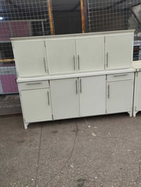 كاونتر ثلاث قطع نضيف اي عيب مابيه السعر 230 وبيه مجال الشراي يخابر 077...