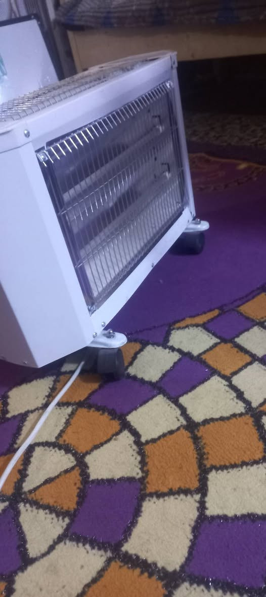 صوبه نفطيه مستعمله للبيع مدينه الصدر سعره 60 وبيه مجال *********** صوبه كهربائية ام خمسه شيشه البيضه سعره20 وبيه مجال صوبه سوده 3شيشه 12 وبيه مجال
