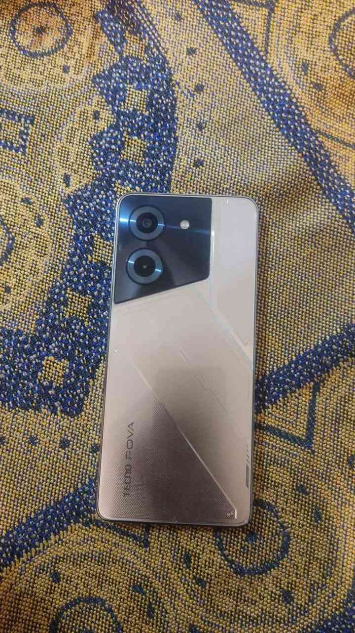 تكنو بوفا 5 نضيف١٠٠٪ استعمال قليل
40 فريم بوبجي 
الذاكرة 256 
الهاتف يدعم 120 هرتز 
البطارية 5000 
الشاحنة تدعم 45 واط
السعر 150 وبي مجال حسب الجيه


**إذا كنت صاحب هذا الإعلان وتريد حذفه لأي سبب، رجاءا أرسل رسالة إلى الدعم الفني**