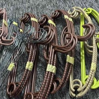 تعاليك ملابس حديد وبلاستك عدد (( 80 )) للبيع شلعة كاملة  07775994688