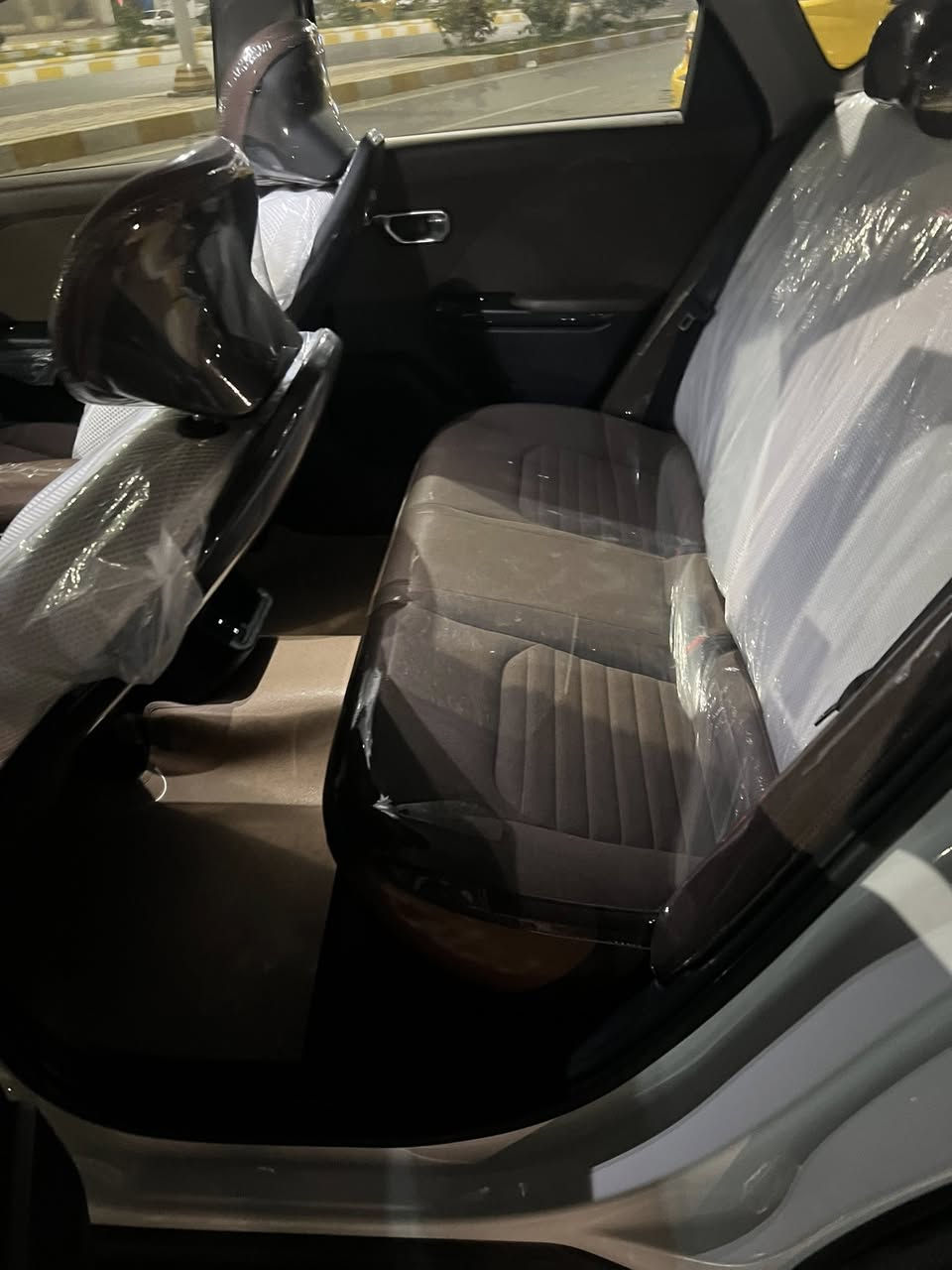 كي فور خليجي رقم بغداد مغلفه ارضيه وكشنات فول مواصفات ماشيه 14  السعر 195 قفل    كفاله عامه من شخط ***********
