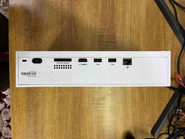 سلام عليكم اكس بوكس سيرس اس نضيف جدا  مامفتوح للوك ستيكر مع جويستك الاصليه للبيع مع كامل الملحقات بل اضافه الى ملحقات اضافيه قاعده تبريد + بطاريات جويستك + جويستك كيم سير 
عنواني النجف 
السعر ٣٨٠ 
تواصل وياي واتس اب ***********
