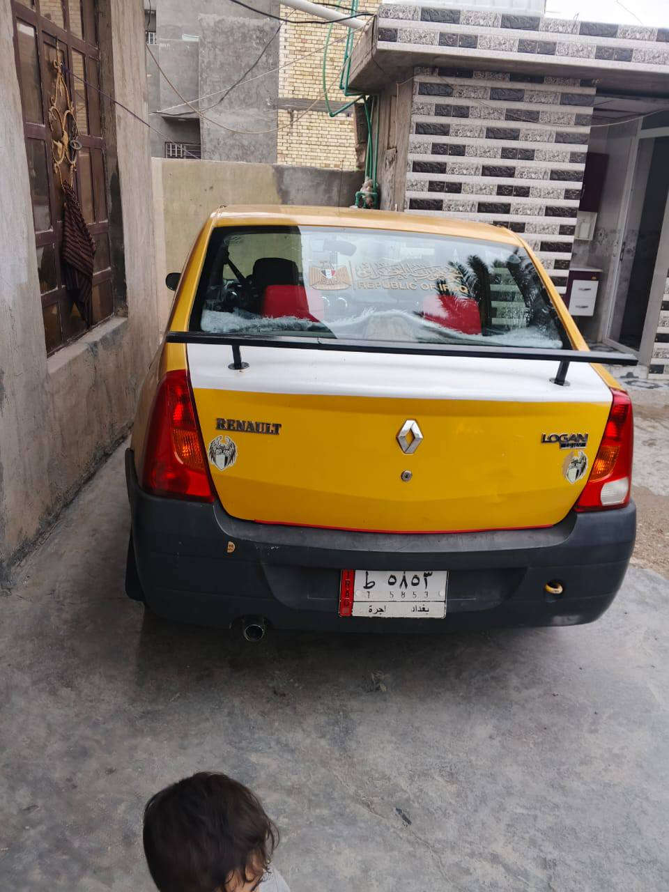 السلام عليكم رينو للبيع  سعر 26وبيه مجال مكان الراشديه بغداد وبشرط التحويل ***********
