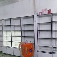 عندي فاترينات محل كامله 7قطع للبيع‏‪0773 510 1804‬‏ الطول مترتين ونص ا...
