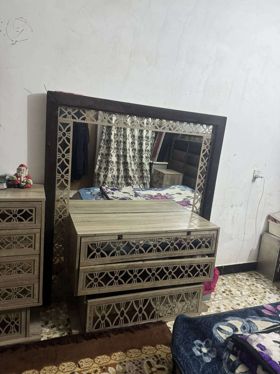 سلام عليكم غرفه تركي للبيع خشب كلش ثكيل يرادلهة بـَسہ سجج لل مجرات مال ميز تواليت مكان بغداد السريدات السعر خاص 
***********
***********
