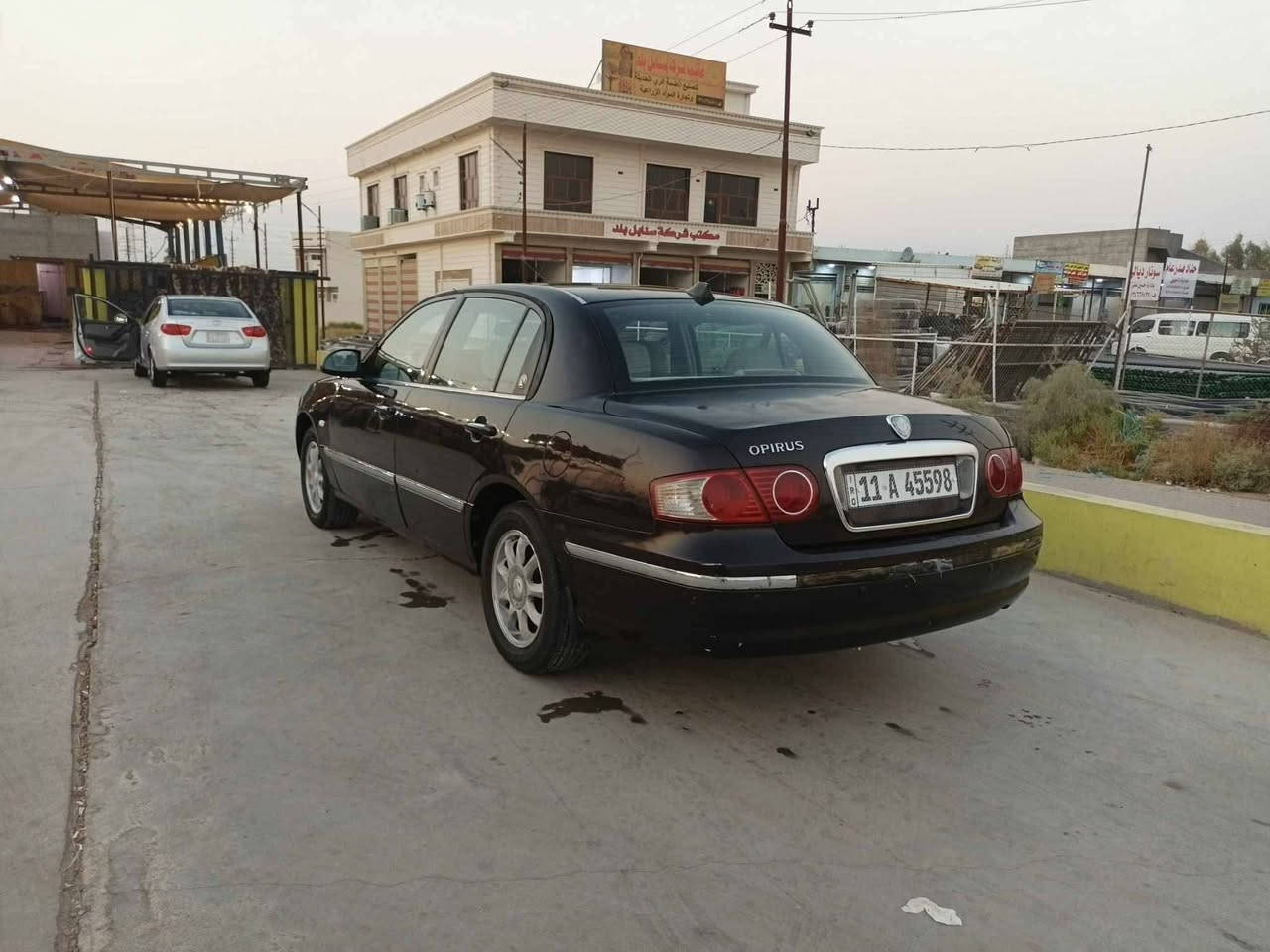 السلام عليكم
للبيع كيا اوبريوس خليجي
 موديل ٢٠٠٦ مكينة محورة افالون ٦ سلندر 
مكفولة مكينة وكير
تبريد ثلج 
فتحة طكتين
كراسي كهرباء 
تحكم ستيرن 
كهربائيات كلها تشتغل
رقم بغداد جديد باسمي 
السعر المطلوب 55 وبيها مجال بسيط
مكانها بغداد ***********
