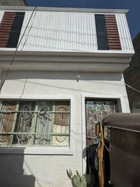 بيت مشتمل • ١٠٠م • الخدمات مسقط