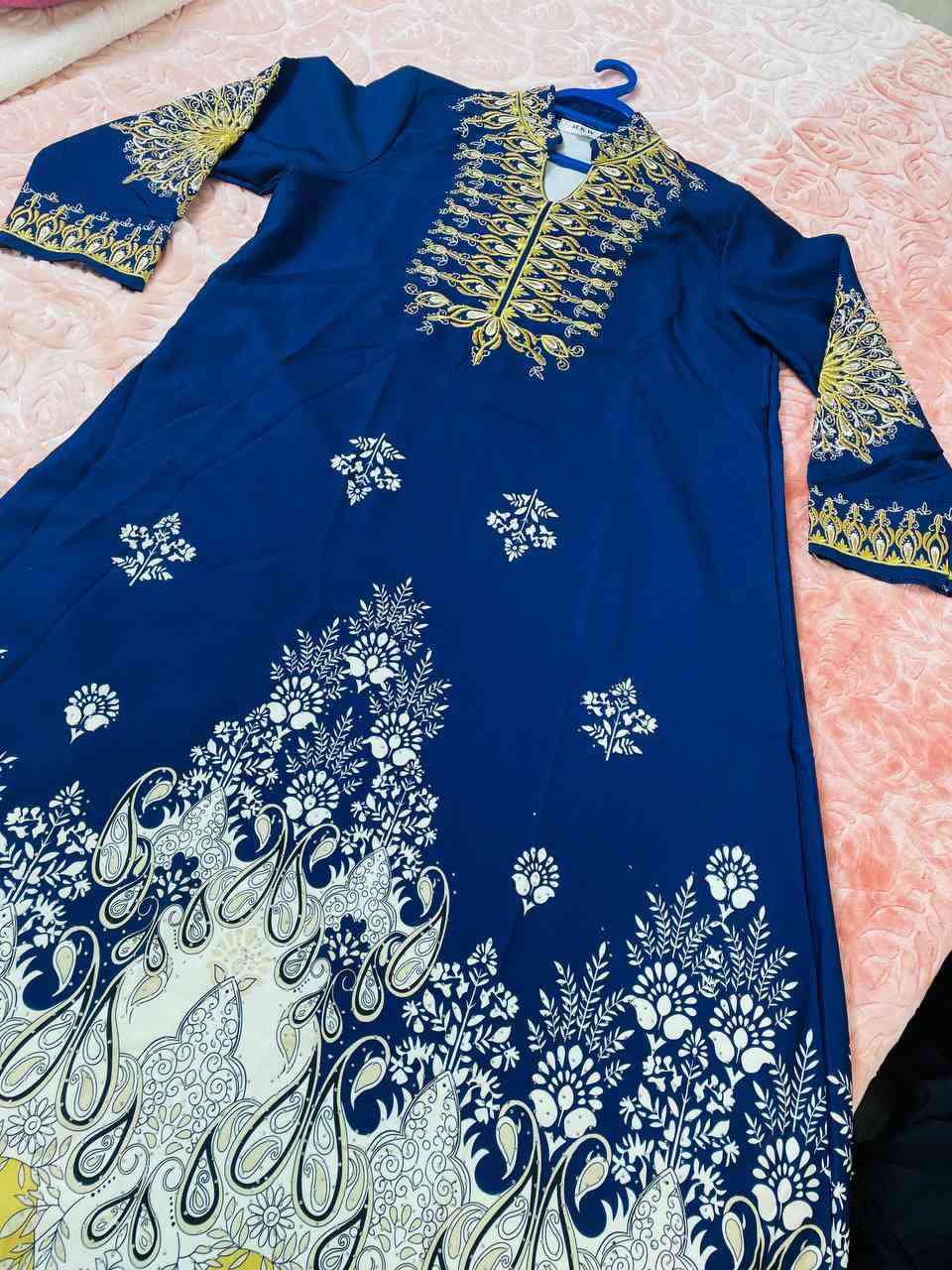 كلابية تموتت بل لبس جديدة ملبوسة ساعة وحدة وسعرها ٣٠


**إذا كنت صاحب هذا الإعلان وتريد حذفه لأي سبب، رجاءا أرسل رسالة إلى الدعم الفني**