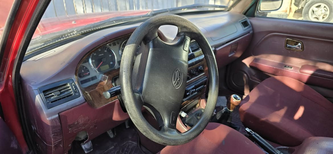 دێر 2012 ڕەقەم هەولێر بستێک بۆیاخی هەیە  سعر 65  ناونیشان کەلار ***********
