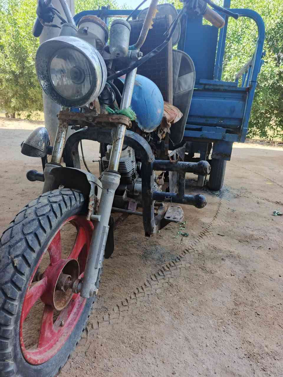 السلام عليكم جمعه مباركه ستوته للبيع امتيار مكاني كربلاء السعر ٤٠٠بيه شويه مجال ***********@جاهزه ظفيره تايرات مكينه على الفحص
