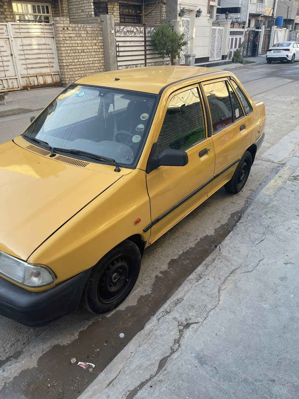 سلام وعليكم سايبه موديل 2015بسمنه مصفره من كلشي تبريد وكير ومكينه جددد شواصي جدد صبغ جاملغ امامي مكاني شهداء السيديه السعر ٣٥ وبيها مجال ***********
