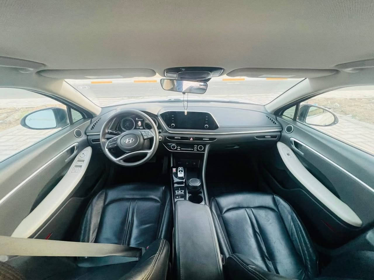 السلام عليكم
سوناتا موديل 2022

اللون ابيض 

رقم اربيل  انكليزي

مواصفات 

شاشه كبيرة 

كامره

لايت اربع عدسات

بصمةابواب 

رادار امامي

رادار خلفي

رادار جانبي

لد امامي خلفي

ويل كب

توقف ذاتي 

قياده ذاتيه 

تشغيل عن بعد

تنبيه خروج عن المسار

تحديد مسار

فول تحكم ستيرن

كشن السائق كهرباء

مقاعد جلد 

تدفئه بالكشنات

ترحيب عند الاقتراب

صندوق ذكي

محرك 2500 

تخم تاير صار اقل الشهر 

ضربة جاملغ امامي وباب   

مكان السياره  كربلاء    

173 وبيه مجال

 غير متواجد ع فيس

***********
