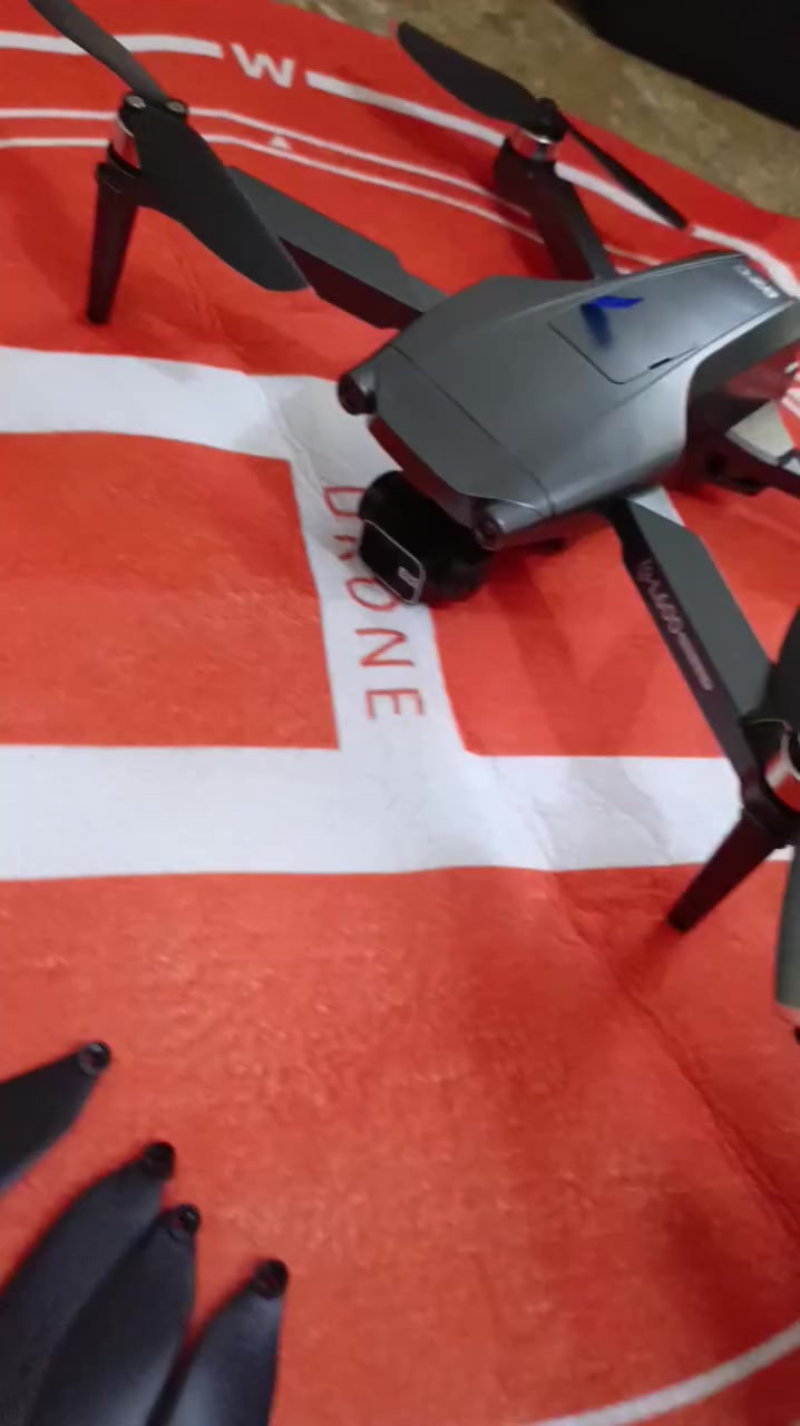 درون ال 600 برو ماكس جديد لك غير مستخدم امازون شرط سعر 125


**إذا كنت صاحب هذا الإعلان وتريد حذفه لأي سبب، رجاءا أرسل رسالة إلى الدعم الفني**