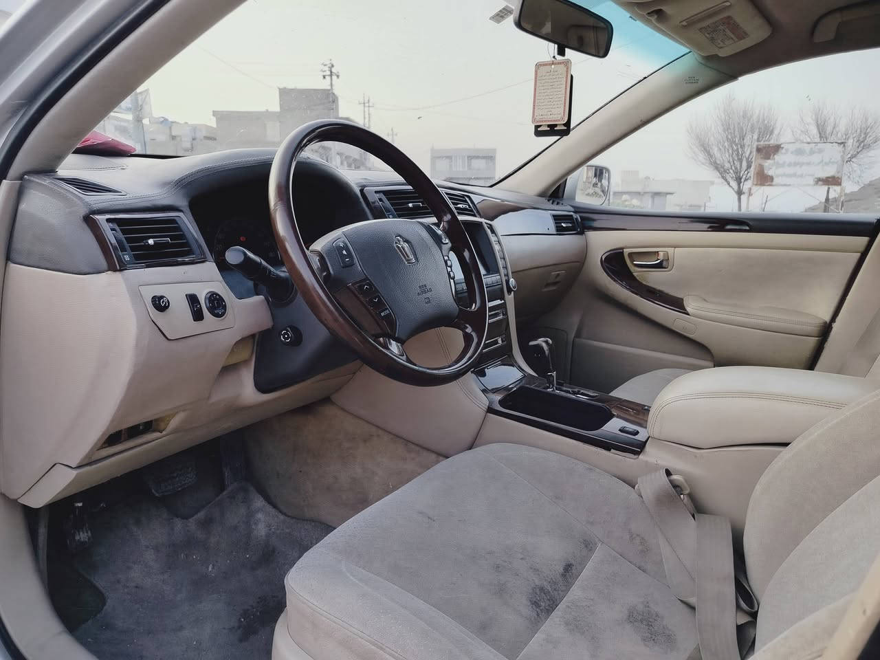 براوه ساج مه له كي 3دوكمه ناوزه رد گيرومه كينه گه وره 
سعر 45
***********
***********
