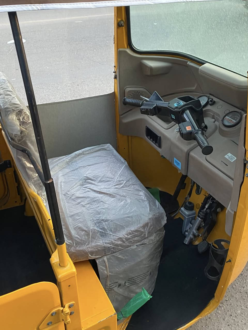 سلام عليكم تكتك للبيع 22رقم وسنويه تحويل ثاني يوم بغداد ***********
