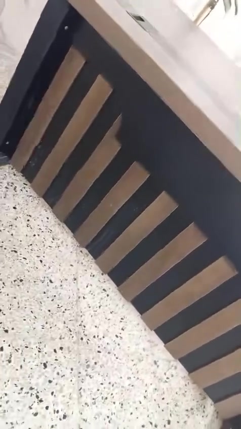 ميز لبيع نضافه99/بالمئه سعرو 150وبي مجال مكاني موصل ‭0774 919 6071‬
