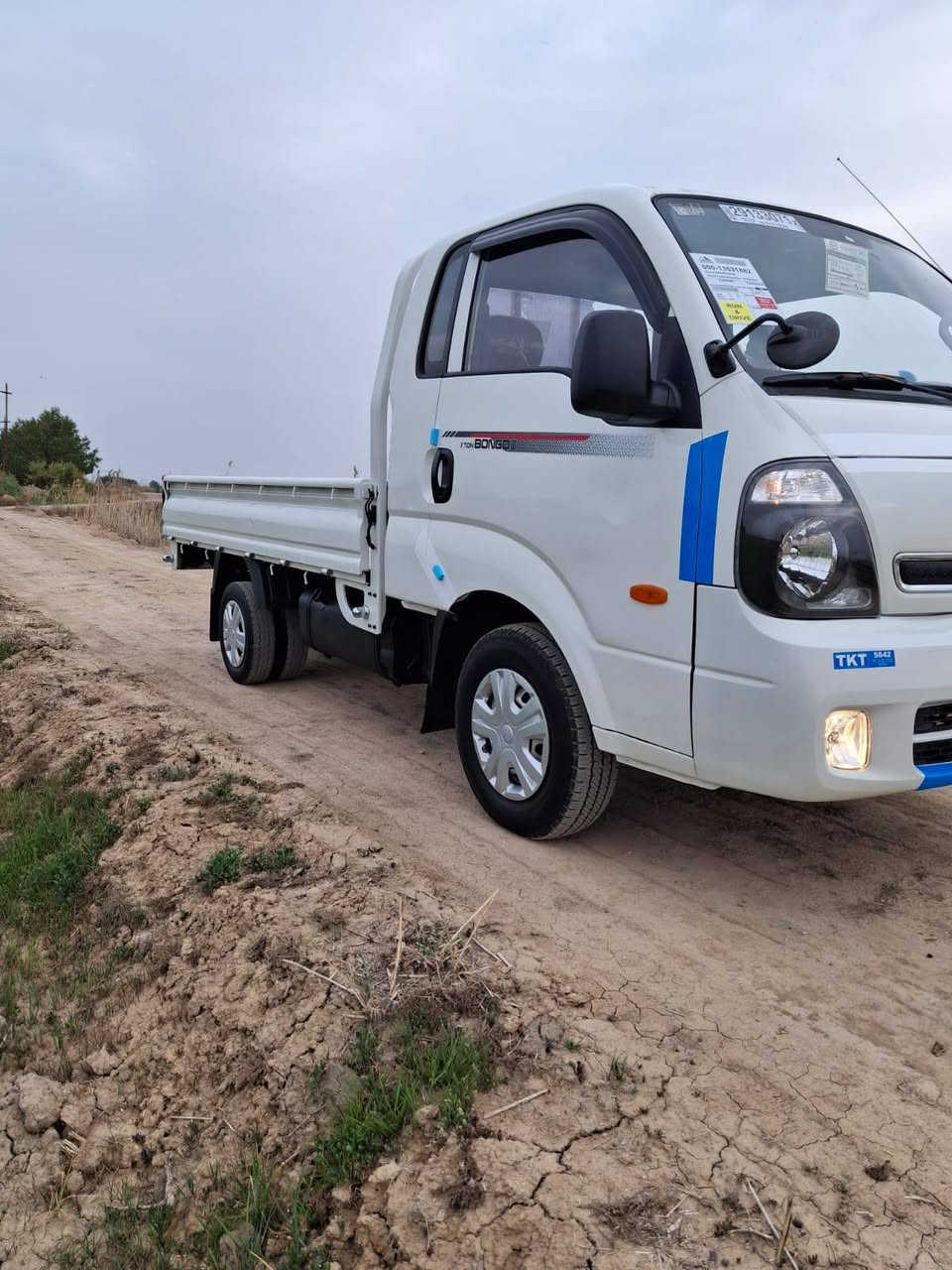 اللهم صلي على محمد وآل محمد
كيه بنكو دخول جديد موديل 19بيه لوحات وسنويه ووكاله عامه شمالي وحصة كاز دخول جديدكفاله من الصبغ شرط بلكارتون  كير عادي 5 نمر سياره  جاهزه كل نقص مابيه  تخم تاير مكينه وكير شرط الفحص بدي زيرو تبريد ثلج  كهرباءيات كله شغاله شرط تراي زيرو ماناقصه برغي  مكان السياره ‎ناصريه قضاء الشطره السعر ب65وبيه مجال للشراي ‎0786 992 3114
