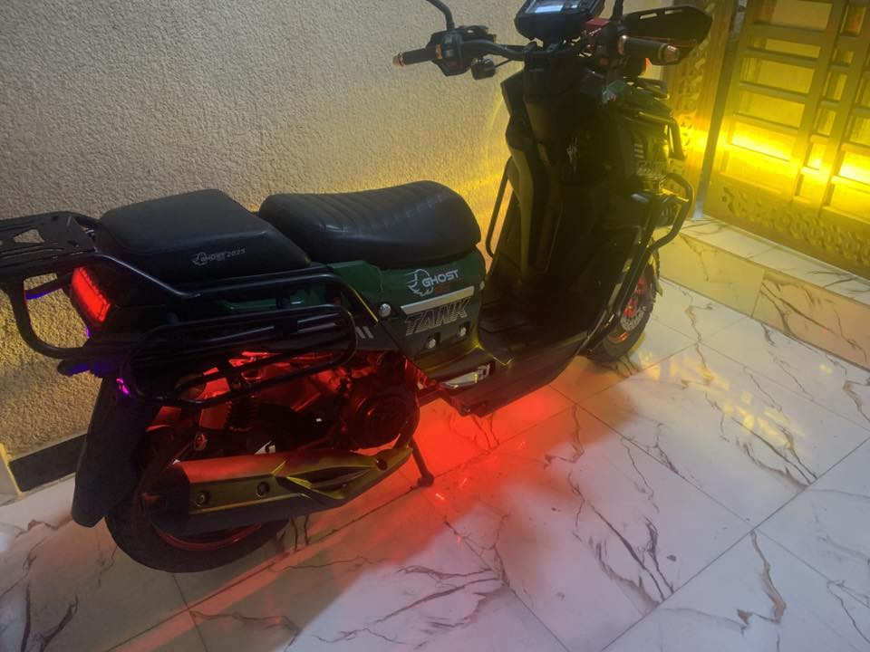 سلام عليكم دراجه اباجي جبلي ياباني بانزين موديل ٢٠٢٥  دراجه بعدهي زيرو ماشيه الفين تقريبا دراجه  برغي مامفتوح منها تاخذها  وتدعيلي لايتها زنون  عالي وناصي + بروجكترات بومه  + اناره اسفل دراجه مكاني بصره ابو خصيب  البهادريه متواجد ع فيس وع وتساب ***********
