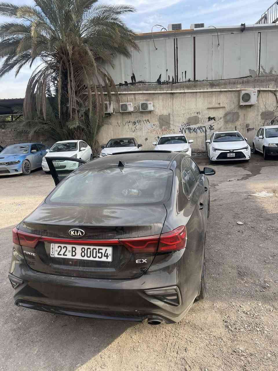 السلام عليكم فورتي 21 حادث جاملغات امامية وبنيد سرقة ماشية 105 كيلو وارد كندي السعر 142 وبيها مجال مكان السيارة كرادة ساحة الاندلس رقم اربيل بسمي
***********
