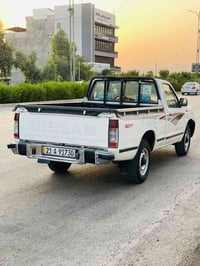 نيسان • ٢٠٠٨ • بدون بوية