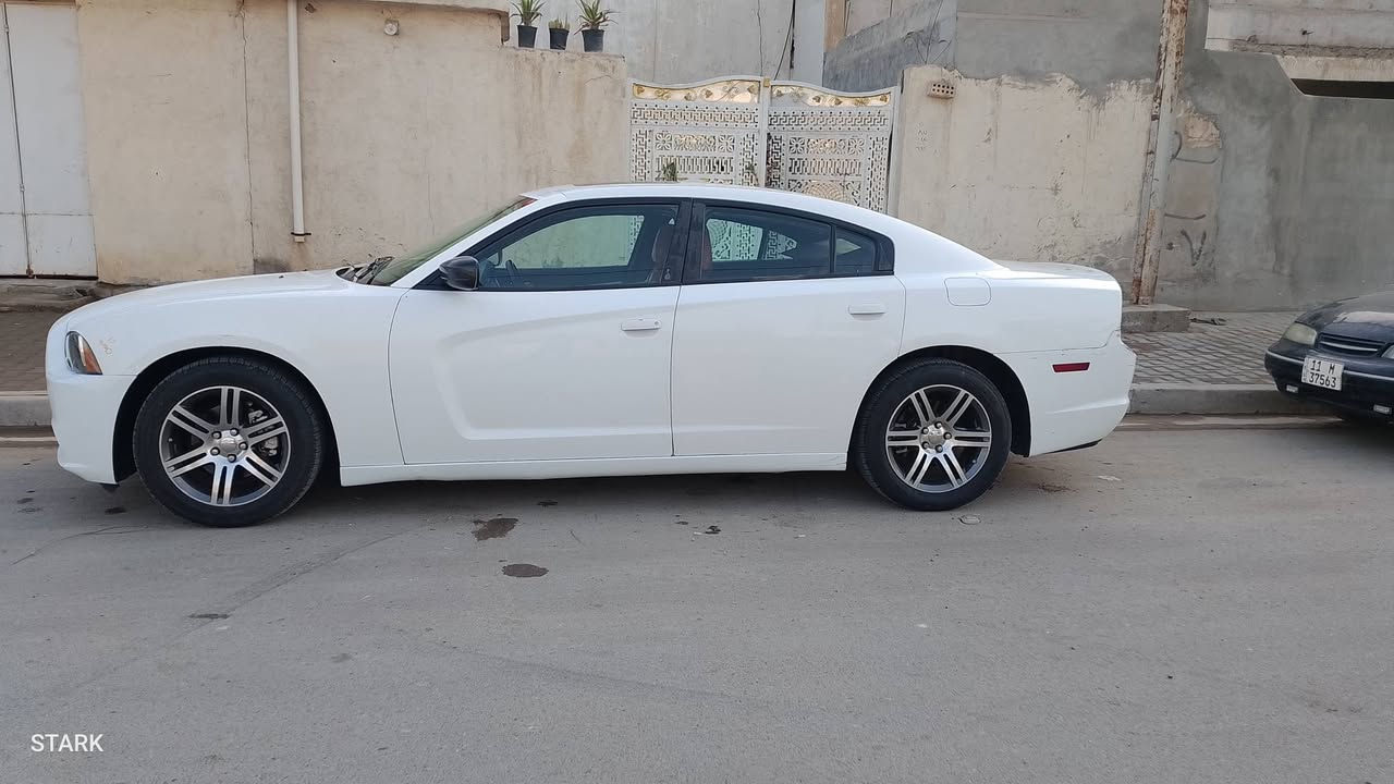 سيار جارج موديل 2013وارد خليجي 
السياره حادثها بنيد وجاملغ
العنوان بغداد المحمودية 

ماشيه 49 الف 

السعر 160 وبيها مجال 

الرقم:  *********** موجود وتساب
