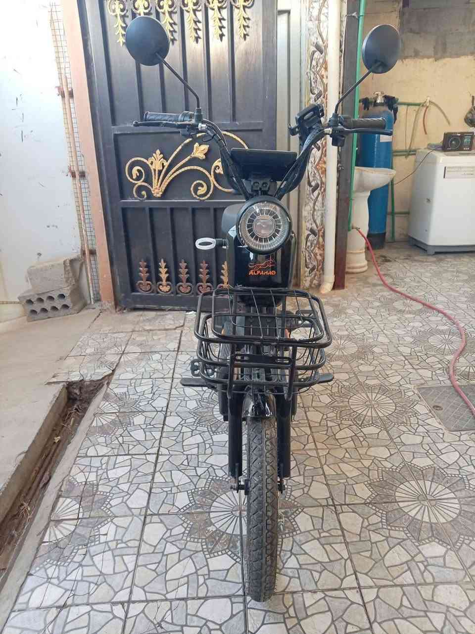 بايسكل شحن بحجم 20 من شركة الفهد وبسعر 300 قفل  مع ضمان ، اشتريتها قبل شهر ونص استخدام اسبوعين فقط والبطاريات الاصليه مع الشاحنة  وبيها مشكله بسيطه جدا والي هي أحد الإشارات الاماميه مفقوده ، طبعا الي يسأل ليش تبيعها بهذا السعر باختصار اني سويت بيها حادث  وانكسرت يدي وحاليا ما اريدها .


**إذا كنت صاحب هذا الإعلان وتريد حذفه لأي سبب، رجاءا أرسل رسالة إلى الدعم الفني**