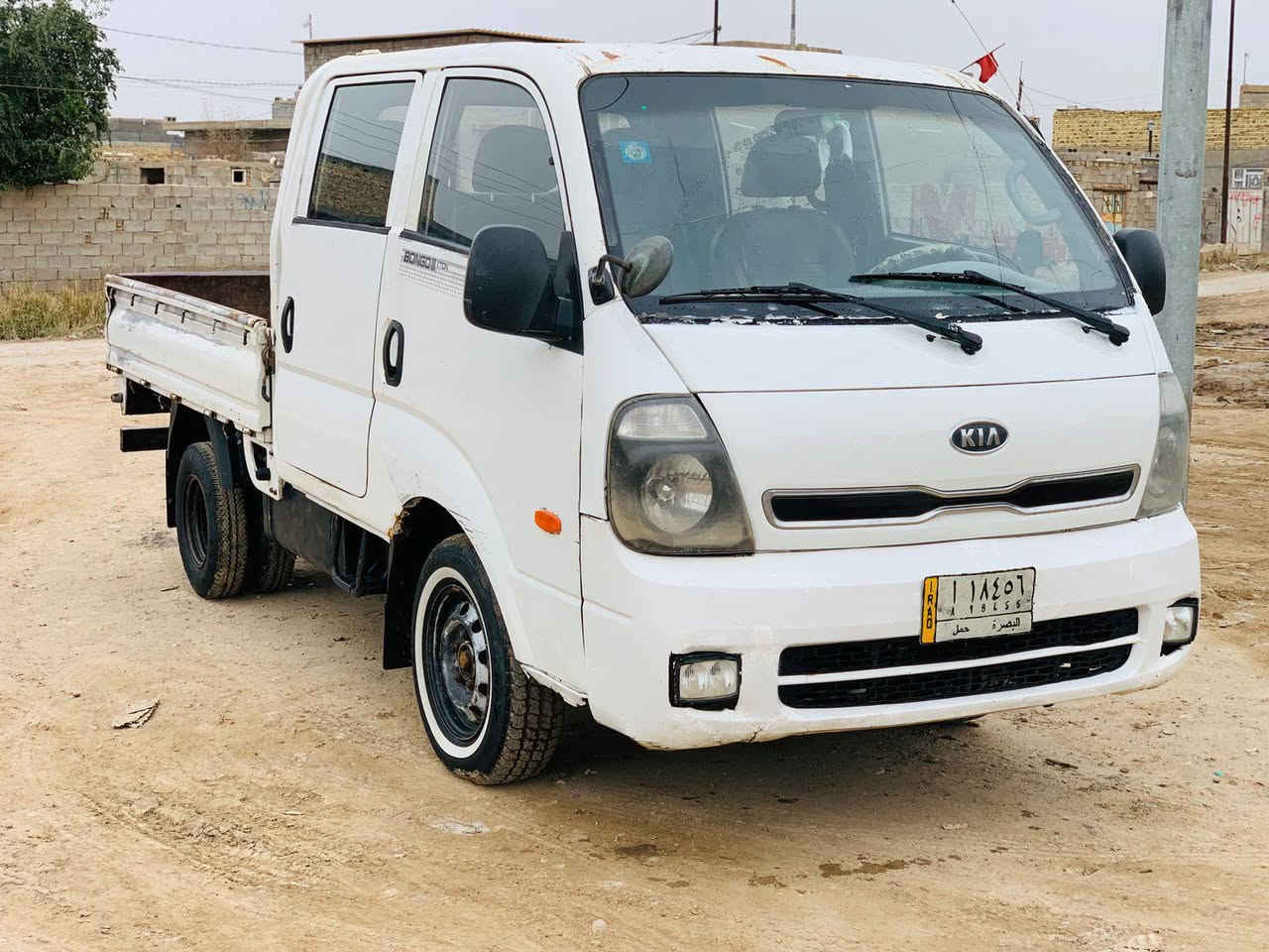 السلام عليكم للبيع كيا دبل قماره موديل 2012
رقم بصره مشروع
 وطني سنويه ل29
محرك كرنفال جديد حداديه جديده 
تخم تاير 
مكان ناصريه 
***********
