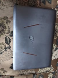 كور i7 جيل7 • بدون رام • شاحن اصلي