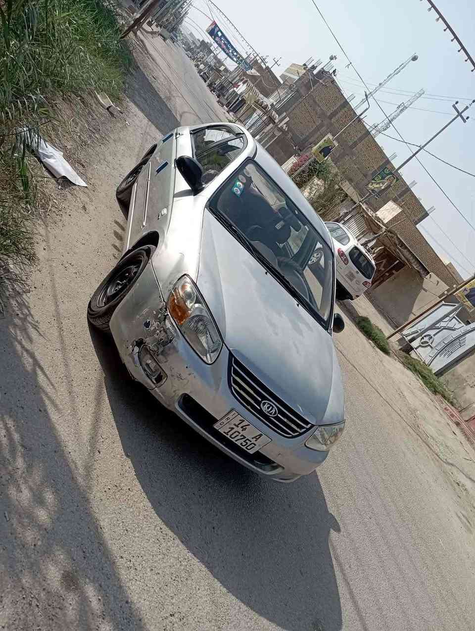 سلام عليكم سيراتو 2008بيه قطعتين صبغ تبريد حداديه تخم تاير جديد وكير مكينه بيه خيط بخار رقم بصره دولي بسمي مشرؤع وطني مكاني ديوانيه شاميه *********** سعر 75
