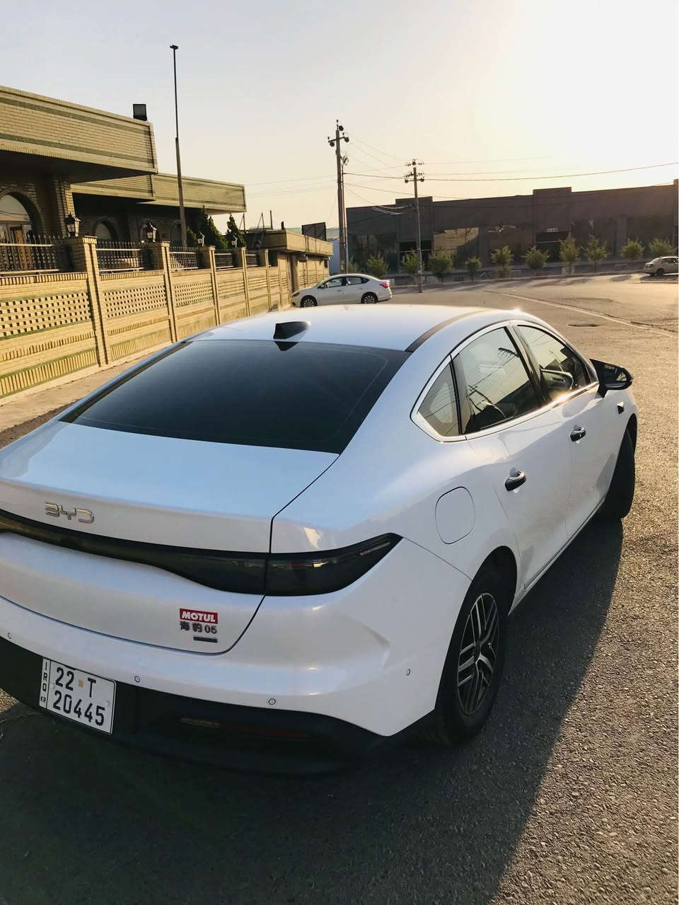Byd Seal 05 Flag ship  سەیارەیەکی هەتا بلێی پاک و خاوێن سەیارەکە فول فول موواسەفاتە 
‎سەیارەکە تانچی گەورەیە 65 لیتریە ئەو سەیارەیە 2100 کیلۆمەتر دەروا 

‎موواسەفاتەکانی  
‎تری 13 کامیرە , 
‎سلایت , 
‎ڕادار پێش و پشت 
‎, ڕاداری خەتی جادە 
‎, ئۆتۆ ستۆپ 
‎, ئۆتۆپارک 
‎, شاشە گەورە 
‎, گێچ دیجیتال 
‎, کوشین کارەبا 
‎, ناو سپی 
‎, زۆر موواسەفاتی تر سەیارەکە ڕەقەمە تەنها  8 هەزار کیلۆمەتر ڕۆوشتووە سەیارەکە هەموو گییانی بە شەرتە نە شوخت نە قۆپ نە قنج نە تزرە هیچ شتێکی نییە سەیارەکە سفر سفڕ ماوەتەوە نرخەکەشی دەڵێم 154$ مەجەل ڕەقەم تەلەفۆن 56 80 456 0750 

**BYD Seal 05 Flagship**

سيارة نظيفة جداً، بحالة الوكالة، فل مواصفات، ما تحتاج أي مصروف.

السيارة بخزان وقود 65 لتر، ومدى يصل إلى 2100 كم.

من المواصفات:
13 كاميرا، فتحة سقف، رادار أمامي وخلفي، رادار المسار، أوتو ستوب، أوتو بارك، شاشة كبيرة، عداد ديجيتال، مقاعد كهربائية، داخلية لون أبيض، مع الكثير من المواصفات الجميلة.

السيارة ماشية فقط 8000 كم، وكل شيء فيها وكالة، بدون صبغ أو حادث أو ضربة أو خدش أو أي ملاحظة، والسيارة نظيفة جداً وجاهزة للاستخدام.
 السعر 154 دولار** (قابل للتفاوض للجادين).

للاستفسار:
*************** أربيل, العراق
