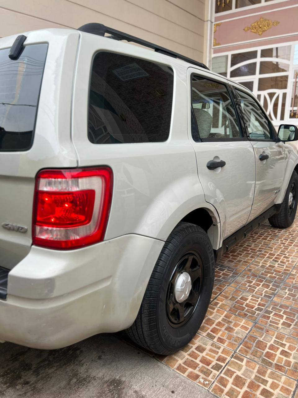 بسم الله الرحمن الرحيم..
‎السلام عليكم..
‎ السعر ٧٥ ورقة (٧٥٠٠)  قفل 
‎١. فورد سكيب ٢٠٠٨ وارد امريكي 
‎٢. ماشيه ١٧٧ الف وبيها صبغ موضح بالسونار 
‎٣. محرك ٤ سيلندر ٢٥٠٠ وضايفلها منضومة غاز وما تصرف ابد 
‎٤. رقم بغداد بأسمي ( رقم دولي + هزة وسنوية جديدة)
‎٥. محرك وكير وتبريد وحدادية وتايرات نظيفة
‎٦. السيارة ٥ راكب وبيها ملاحضات ( حدادية الاماميه بيها صوت بسيط + الخلفيه جديدة + اضويه بالدشبول مشتغله) 
‎مكان السيارة بغداد وبيع فقط بدون مراوس 
‎الي ما تعجبه ياخذ اغاتها ان شاءالله والتوفيق للجميع يارب 
‎للأستفسار اكثر 
‎ ***********
