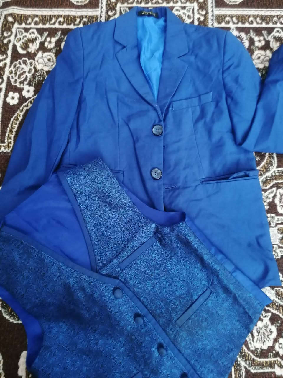 قوط ولادي شرط نظافه وماركه واكو ستره فقط الستره 5


**إذا كنت صاحب هذا الإعلان وتريد حذفه لأي سبب، رجاءا أرسل رسالة إلى الدعم الفني**