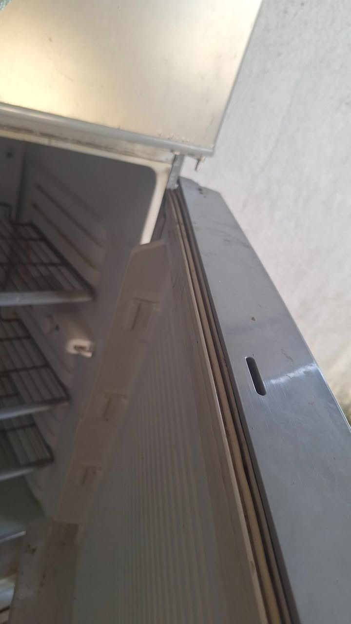 ثلاجه للبيع بس بابها واكع


**إذا كنت صاحب هذا الإعلان وتريد حذفه لأي سبب، رجاءا أرسل رسالة إلى الدعم الفني**