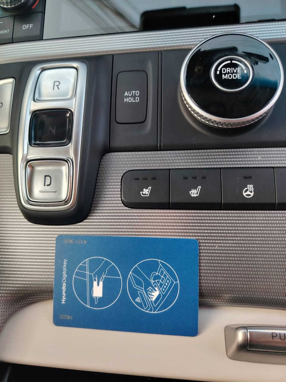 السلام عليكم
بلاسايد كلكراف وارد كوري موديل2023

ماشيه ٣٣

فول مواصفات للاخير

مكفوله بيه شخط دعاميه خلفيه بالبلاستك  لاغير قطره صبغ مابيه كفاله من محرك كير كشر تبديل 

اي استفسار الاتصال ***********
