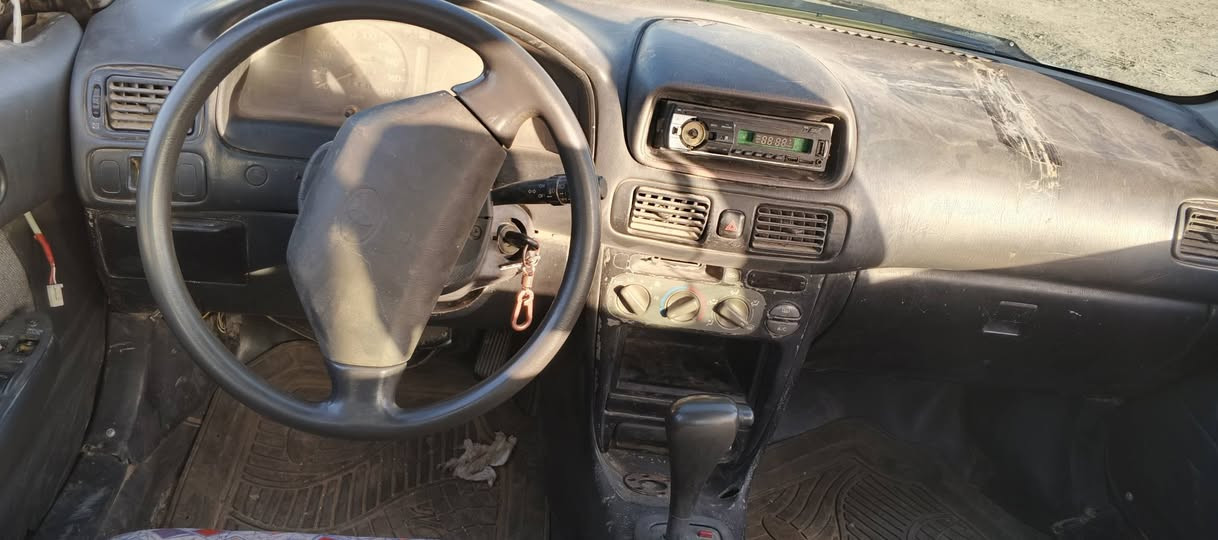 السلام عليكم
كورلا للبيع 
موديل 95
محرك 1600
سيارة باسمي تحويل ثاني يوم
السعر 38وبيها مجال اللاستفسار اتصال على الهاتف 
‏‪***********‬‏
***********
