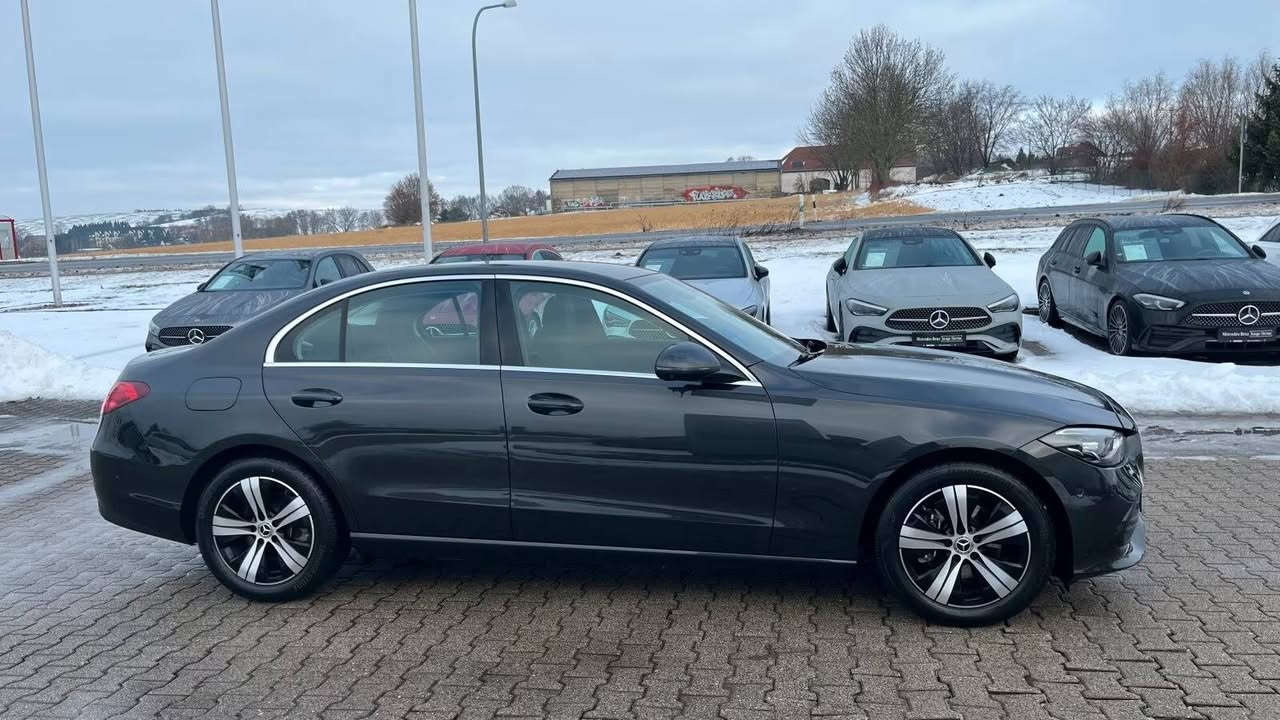 🔥 امتلك الفخامة الألمانية بأقل سعر في مصر مع شركة الكابتن! 🇩🇪🚘
دلوقتي تقدر تركب Mercedes C180 Avantgarde موديل 2024 بمواصفات مميزة وسعر منافس.

✅ وارد ألمانيا✅ عداد 14,000 كم فقط✅ فابريكا بالكامل✅ جاهزة على الشحن

العربية بتنزل بنظام مبادرة المغتربين، وحتى لو مش معاك المبادرة... متشيلش هم، إحنا هنوفرهالك ونوصل العربية لحد عندك.

📞 للاستفسار والحجز:01040751555

📲 واتساب على نفس الرقم:01040751555

#مرسيدس #Mercedes #C180 #Avantgarde #MercedesBenz #سي180 #سيارات_ألمانيا #استيراد #مبادرة_المغتربين #شركة_الكابتن


**إذا كنت صاحب هذا الإعلان وتريد حذفه لأي سبب، رجاءا أرسل رسالة إلى الدعم الفني**