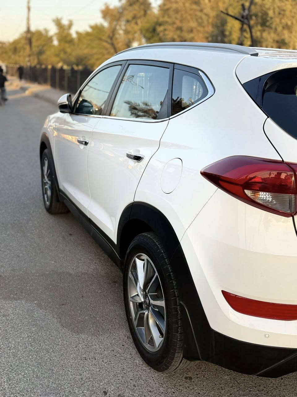 سلام عليكم توسان للبيع موديل 2018 سيارة جديدةكلش بمعنى الكلمة خليجي كفالة عامة ماعدة بارد قليل باب خلفي سعر 185 بيه مجال قليل مكاني بغداد مبايل *********** مااجاوب خاص ماشية 88 حقيقي
