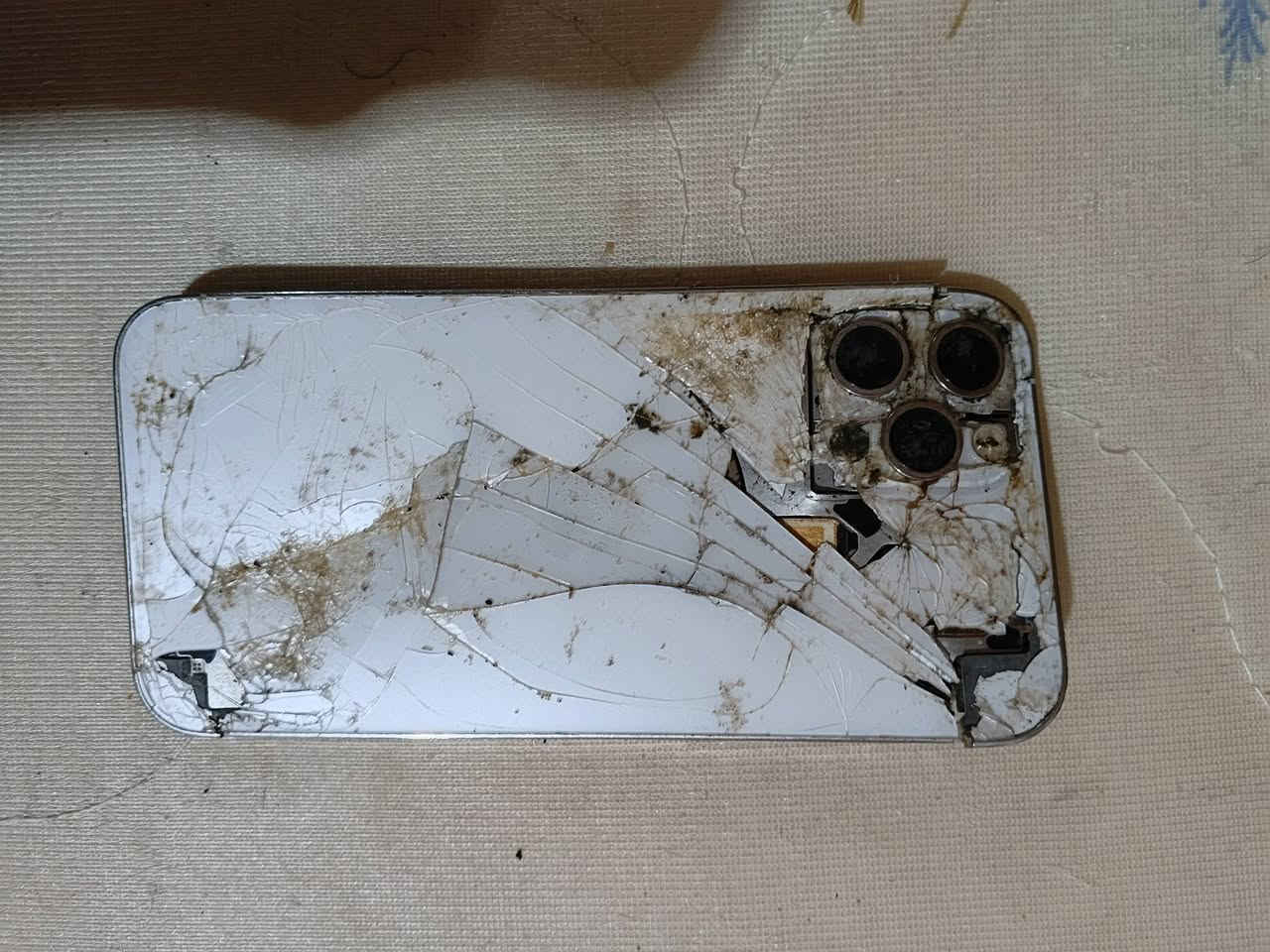 بورد ايفون13 برو ويا كامراته وفلاته شحن + بورد ايفون 6بلاس للبيع الي يفيدنه خل يراسلني وبخدمته


**إذا كنت صاحب هذا الإعلان وتريد حذفه لأي سبب، رجاءا أرسل رسالة إلى الدعم الفني**