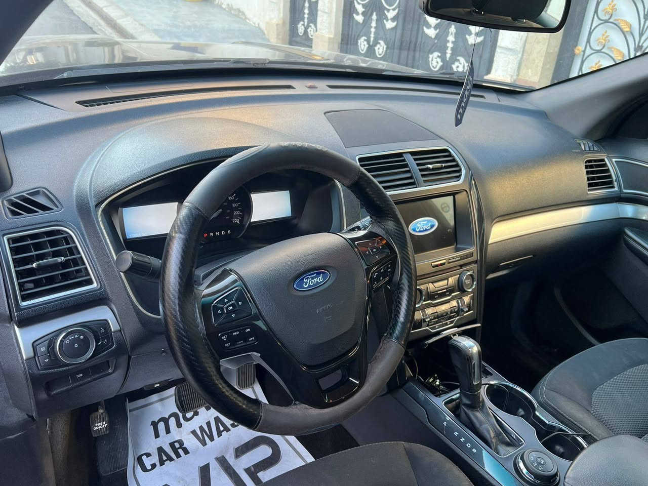 Explorer 2017xlt full 
150km
2 parcha sibg Ger u makina u hami b shart galak paqj u lekdaya
Panorama basma u shagal tabrid markazi shasha lams dargah raqam sri koshn hitar 4wd tahdid sor3a u galak mowasifata bas koshn jid nina
*********** دهوك, العراق
