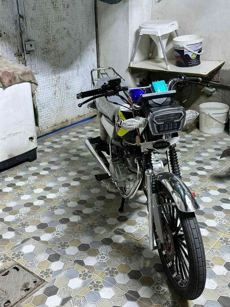 سلام عليكم داجه سيفان البيع دراجه حلوه وخير من الله مكفوله كفاله عامه  موديل ،2025 اتصل ***********
