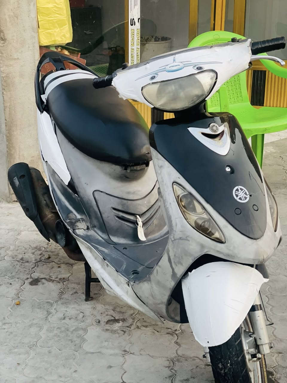 سلام عليكم دراجه البيع قجمه مكفوله كفاله عامه مختمه كلها ختم واحد الكهربائيات كلها شغاله لايت زنون بوشتها 49ما مفتوحا الدراجه أي نقص ما بيها تشتغل سلف و هندر عنوان بصره الزبير*********** السعر 775
