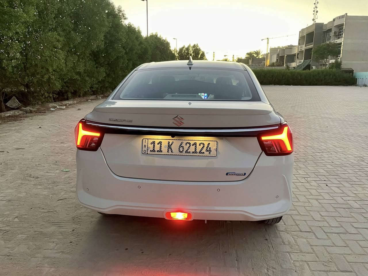 السلام عليكم
2026 سوزوكي دزاير هايبرد  خليجي ماشية 6 فقط مكفولة من كل شي يابانية 
باسمي حرة تحويل ثاني يوم

ضمان 3 سنوات او 100 الف كيلو
المواصفات
بصمة 
مري شفط
اشاير بالمري
تبريد قطعتين
لايتات امامي خلفي بروجكتر LED
شاشة جبيرة 
كامرة
كار بلي و اندرويد اوتو وايرلس
السيارة تبريدها قوي و جدا اقتصادية بالبانزين 
باسمي حرة تحويل ثاني يوم
المكان بغداد الغزالية 
رقمي ***********
السعر 120 و بيها مجال
