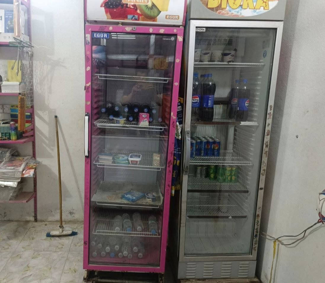 السلام عليكم محل مواد غذائية و انشائية للبيع يحتوي على مجمدتين و ثلاجتين وسبلت وبلازمة مكان حواس نزلة عماد بدرية للاستفسار ***********
