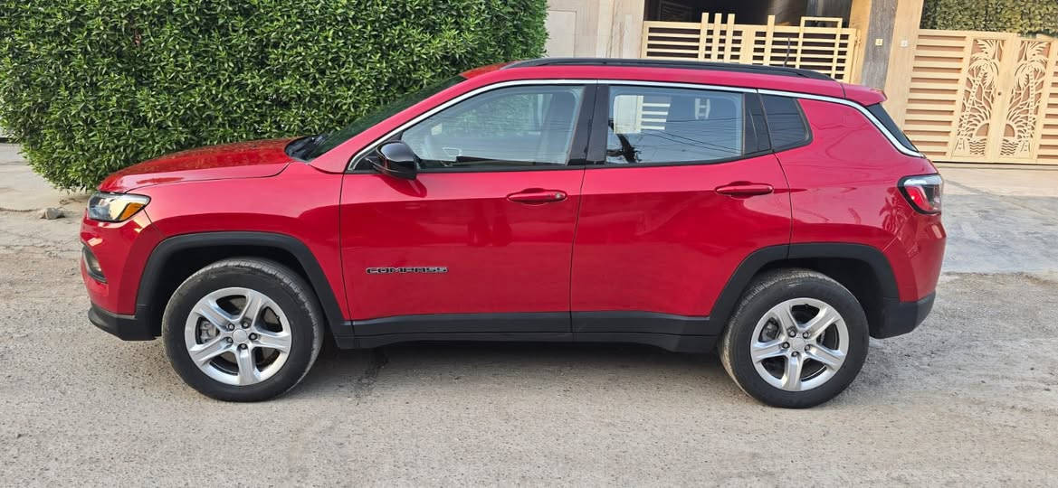 جيب كومباس 2023 بدون رقم ماشيه 21 الف حادثها تبديل بنيد ودعاميه وصبغ بسيط في تكمة جهة السايق كد شبرين 
السعر/150$ وبيها مجال
***********
