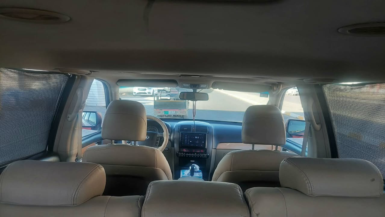 كيا مهافي 
خليجي 
موديل 2009
فول موصفات 1/1 بصمه

الموصفات 
فتحه سقف 
3 قطع تبريد نقص غاز
7 راكب 
6 سلندر 
5 ويل كب 
فتحه سقف 
كشن كهرباء 
اشاير ب المري 
حساسات 
فول تحكم استيرن 
مثبت سرعه 
كامره خلفيه دواره 
كشنات جلد 
داخل صاج 
جنطه شفط
فور ويل

المكينه لا تنقيص ولا تبخير
الگير كفاله عامه 
حداديه 
صدر وخلفي جديد
سعرها 115 وبيها مجال
خير من الله السياره 
ومابيها كل نقص  
رقم  بغداد انكليزي بأسمي
مشروع وطني تحويل مباشر
مكاني ديواني
ه‍ ***********
